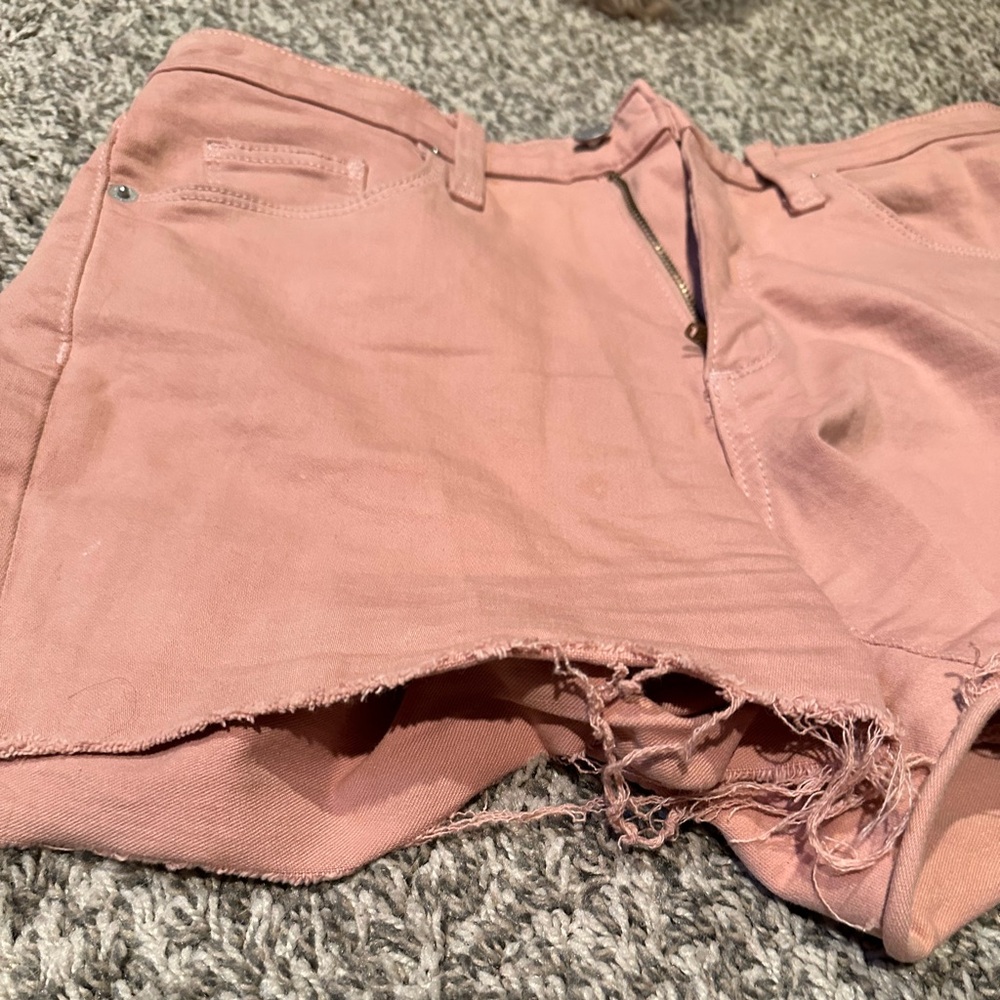 Blush denim shorts - Picture 2 of 7